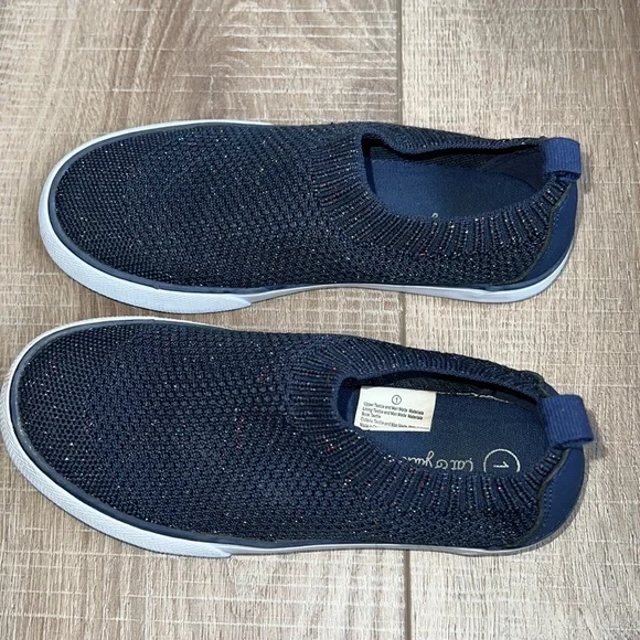 Girls Cat and Jack  pull on sneaker - Picture 2 of 9